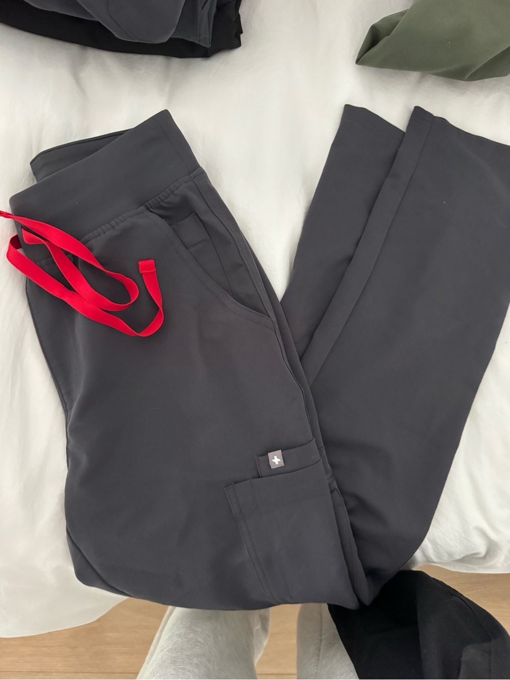 Figs Women's Charcoal Skinny Scrub Pants with Red Drawstring